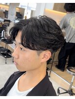 ラヴィズムバイフィフス(LUVISM by fifth) ニュアンスサーフフェザーパーマショートセンターパート/新潟