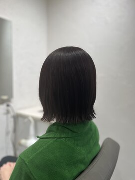 エス 大阪梅田店(es) 切りっぱなしボブ