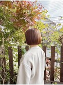 パツッと軽めのミニボブ