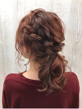 編み込みローポニー♪