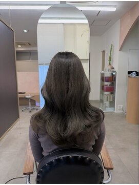 ソルバイシェス(SOL by shes) ブリーチなしダブルカラーで大人かわいいグレージュカラー