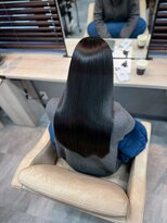 シシ 新宿(She 2.)&nbsp;艶髪ロング/髪質改善カラー/暗髪/美髪/ロングヘアー/韓国風