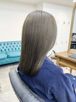ファブ 銀座(fav) シルバーグレー・ミディアムヘア