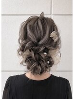 ストゥー(StueW.)&nbsp;パーティーヘアセット24/ヘアアレンジ/ブリーチ/レイヤー/ボブ