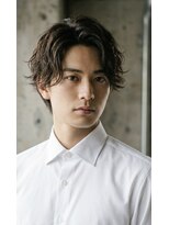 トウカバイエント 南森町(touca by emt)&nbsp;直毛さんにオススメ！色気の出るセンターパートパーマ