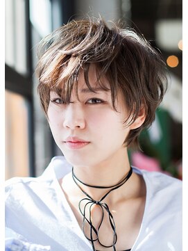 ル クレア(Lu CREA) 無造作な束感がクールなナチュラルショート