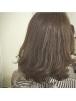 ルゥーダ シロカネダイ(Rouxda. SHIROKANEDAI) ナチュラルセミロング