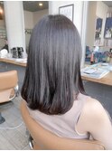 透明感ある黒髪ミディアム