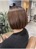 ベージュ