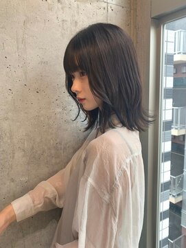 ヌイ 横浜(nui) 愛されミディアム_大人ガーリーダークアッシュ似合わせカット