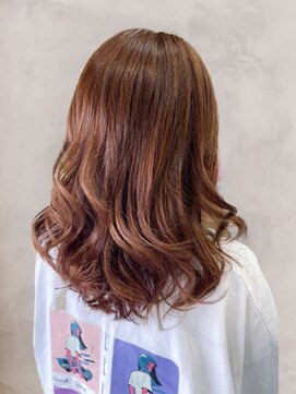 アンカラン(un Calin) 20代30代40代ベージュ暖色系カラー大人ロング透明感小顔