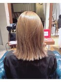 西梅田/ボブ/グレーベージュ/白髪ぼかし【Attirer飯田裕之】