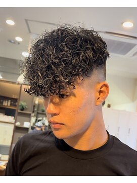 サロン ド ロイ(Salon de Roi) 神戸/六甲スペインカール　外国人風パーマ