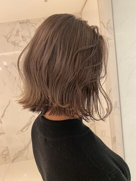 エン(en,) パールグレージュ/切りっぱなしボブ/ブリーチ