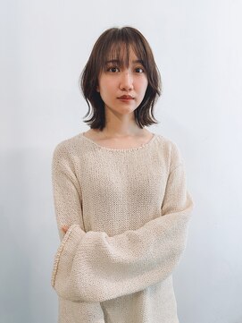 クエント(cuento) 明るめベージュくびれミディアムレイヤー/イメチェン/外ハネボブ