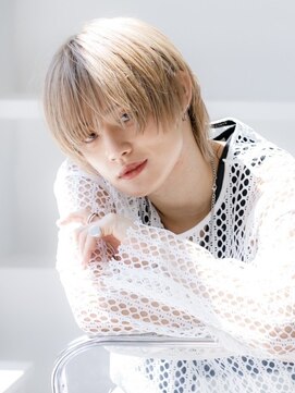 ユーフォリア 渋谷グランデ(Euphoria SHIBUYA GRANDE) ミルクティ　ハイトーンメンズ　ラウンドマッシュ　MOMO