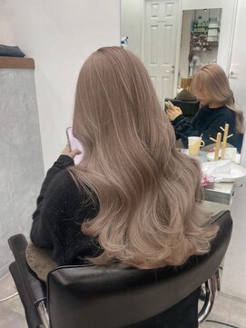 エンネ 新宿(enne) グレージュカラー/ホワイトカラー/レイヤーカット/顔周り/新宿