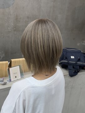エクラ(ECLAT) ベージュカラー