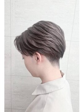 ノミネーション(Nomination) 刈り上げメンズセンターパート×シルバーアッシュ