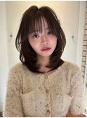 ミディアムレイヤースタイル/ワンカールで上品に女性らしく