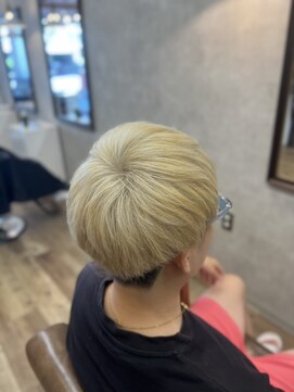 ウタリ(utari) 白髪活かし若見えハイトン【難波 桜川/ケアブリーチ】