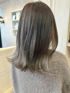 キャアリー(Caary) 福山市美容室Caary春ヘアセミロング透明感グレージュカラー