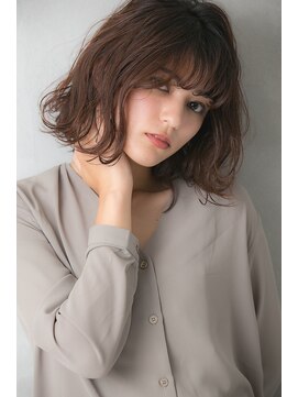 リヴィエラ 巣鴨店(Riviera) 大人かわいいウェーブ前下がり切りっぱなしボブ