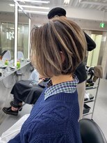 イキ 表参道(iki omotesando)&nbsp;モード/無造作ウェーブ/大人ガーリー[表参道駅]