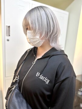 ディア(.eer) ホワイトアッシュ/シルバーアッシュ/ウルフカット/ウルフヘア