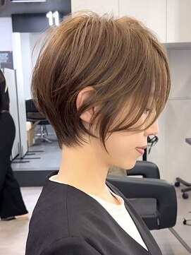 ブレス ヘアデザイン(BLESS hair design) 静岡ショートカット切りっぱなしボブくびれショートグレイカラー