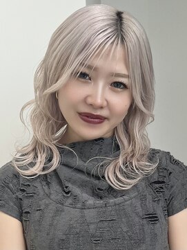 エイトデイズ 三宮駅前店(EIGHT days) ホワイトブロンド　ハイトーン