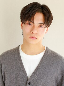 ヘアサロン ガリカ 表参道(hair salon Gallica) メンズ短髪ツーブロックセンターパート