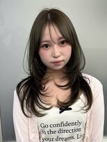 レノ(RENO)&nbsp;オリーブ強め☆オリーブグレージュ×レイヤーカット@20代30代