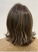 ナチュラルハイライト　白髪ぼかし　ベージュ