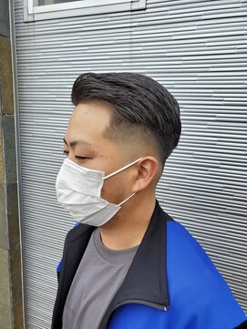 アムズヘアーファム サイドパート×スキンフェード