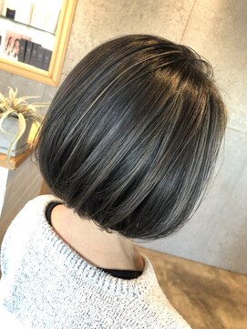 エモ(emo) 大人3Dハイライト