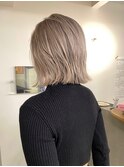 ボブ×ホワイトベージュ