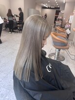 シカ 神戸三宮元町店(Cica)&nbsp;ハイトーン ブリーチ ミルクティー グレージュ 三宮 元町