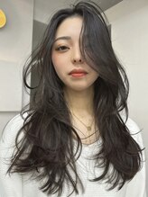 バベル アット フルリール 甲子園口(BABEL at fleurir)&nbsp;黒髪に軽やかなレイヤーカット