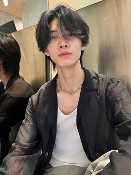 グロー オオミヤ アネックス 大宮(GLROW OMIYA ANNEX) ◆ センターパート大宮メンズ縮毛矯正ダウンパーマ