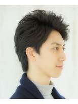 エヌドットバーバー ギンザ(N.BARBER GINZA)&nbsp;黒髪でもおしゃれにキマる エアリーアップバングスタイル。