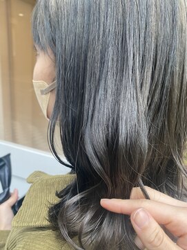 アンテシニヨン(Un the Shiniyon) カーキグレージュ