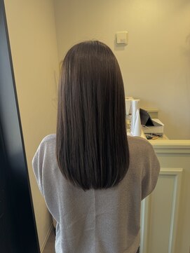 ラヴィン(LOVIN’) アッシュブラウン/ロング/艶カラー