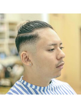 イチツボ(ICHITSUBO) マンバンスキンフェードスタイル