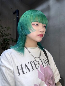 ヴァーディ オモテサンドウ(Vardy omotesando) グリーンカラー・ハイトーンカラー・ウルフヘア