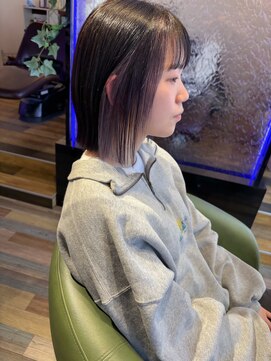 ヘアースパリゾート リアン 燕三条店(Lien) インナーカラー_ライラックグレー_切りっぱなしボブ