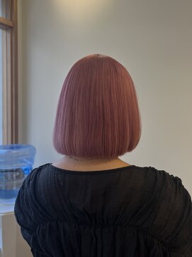 ハチマルハチ ナル 登戸店(808 nalu) くすみピンクのツヤボブ