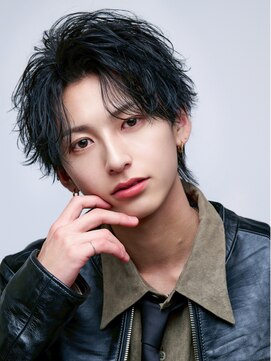 【大人の色気】黒髪パーマ緩めパーマセンターパートツーブロック