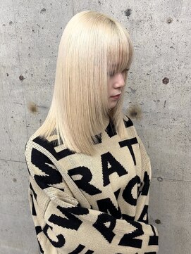 ヤーン(yarn.) ホワイトブロンド/レイヤーカット【赤堀友哉】