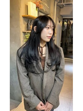 フォート(FORT) レイヤーカット　透け感オリーブグレージュ
